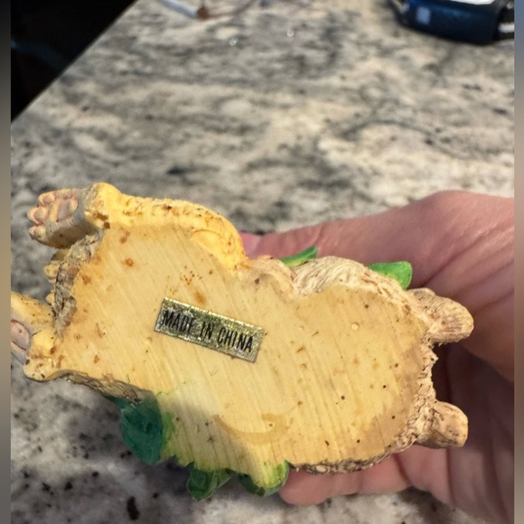 Charming Rabbit Figurine with Red Rose 4x3in - Picture 3 of 3